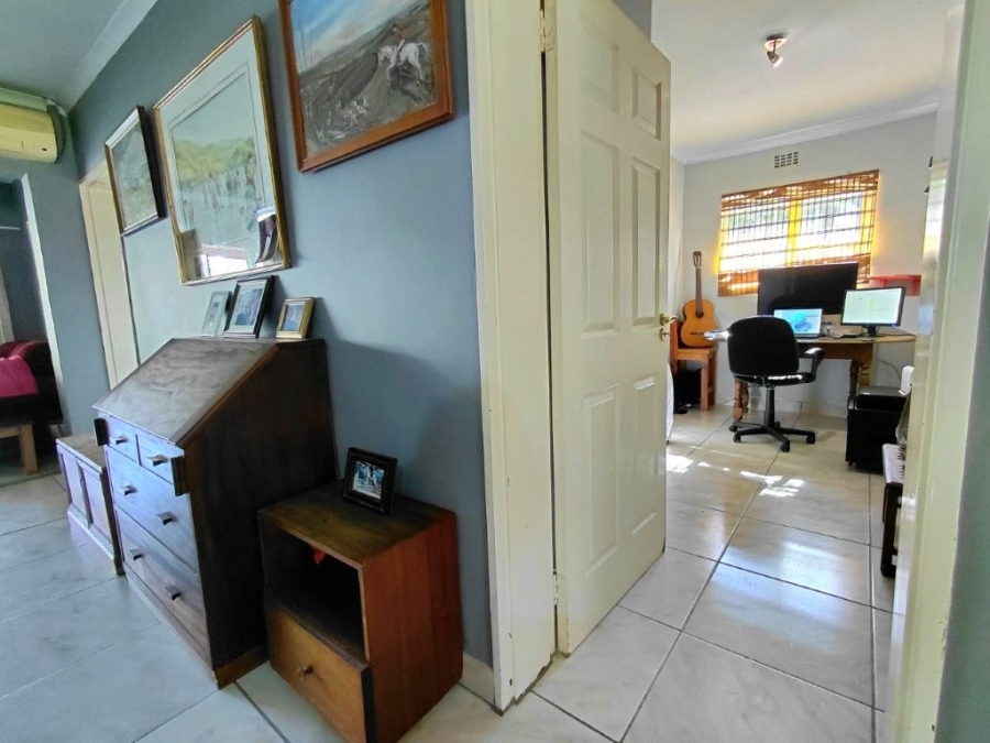 5 Bedroom Property for Sale in Penhill Western Cape